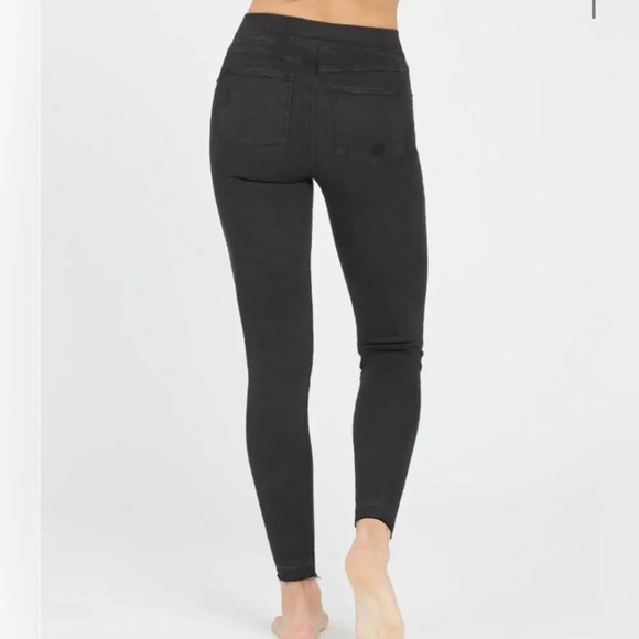 Spanx Vintage Distressed Ankle Skinny Jeans Black Size Medium - Picture 2 of 10